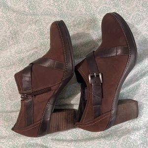 Clarks Boots size 10